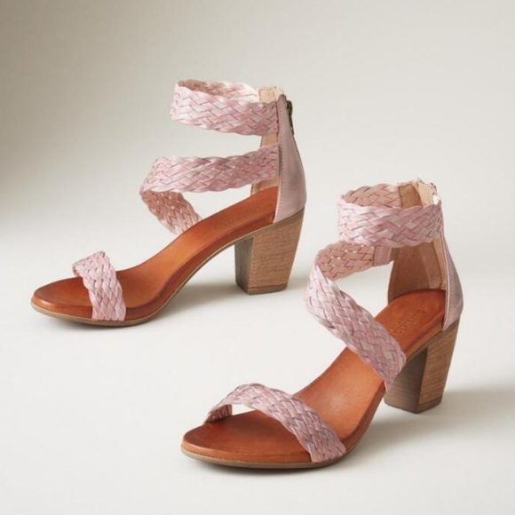 🆕🌿SUNDANCE LEATHER WOVEN SANDALS🌿 - Picture 1 of 5